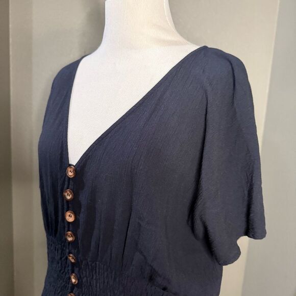 Abercrombie & Fitch Black Buttoned Smocked Blouse - Picture 2 of 9